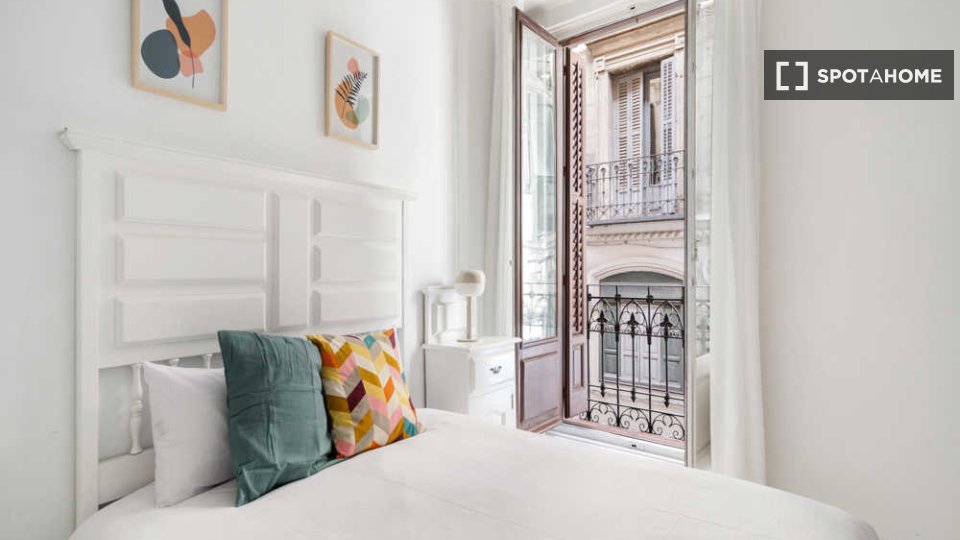 Double room Madrid, 7 beds — photo 21