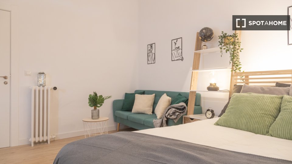 Double room Madrid, 5 beds — photo 19