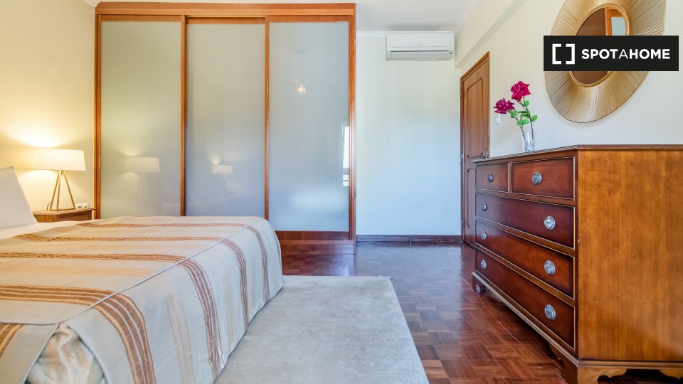 Apartment Lisbon, 3 beds — photo 18