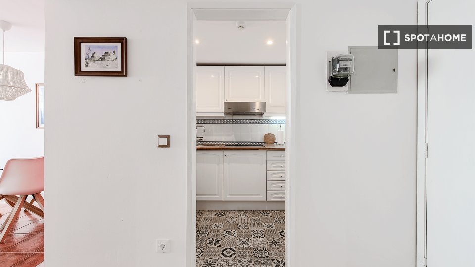 Apartment Lisbon, 1 bed — photo 5