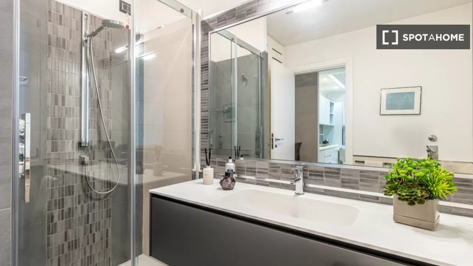 Apartment Milan, 1 bed, 54m² — photo 8