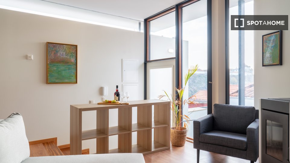 Apartment Porto, 2 beds, 55m² — photo 1