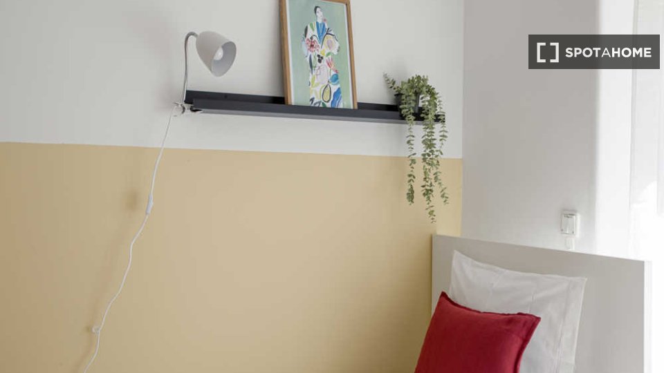 Double room Lisbon, 8 beds — photo 80