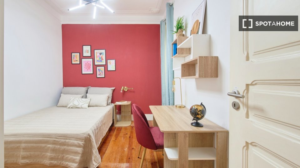 Double room Lisbon, 6 beds — photo 21
