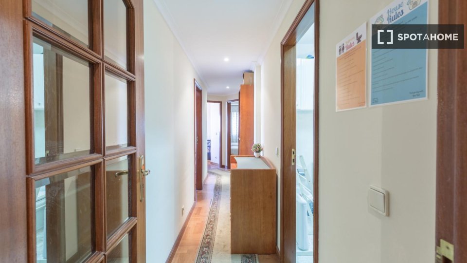 Double room Porto, 5 beds, 115m² — photo 3