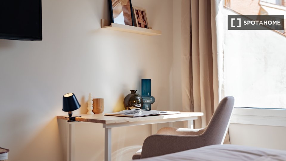 Apartment Barcelona, 2 beds, 65m² — photo 1