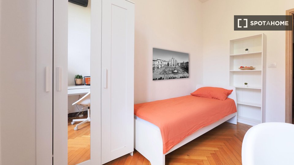 Double room Milan, 6 beds — photo 12