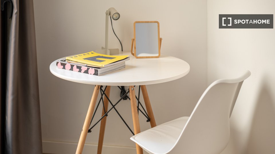 Double room Barcelona, 5 beds, 95m² — photo 18