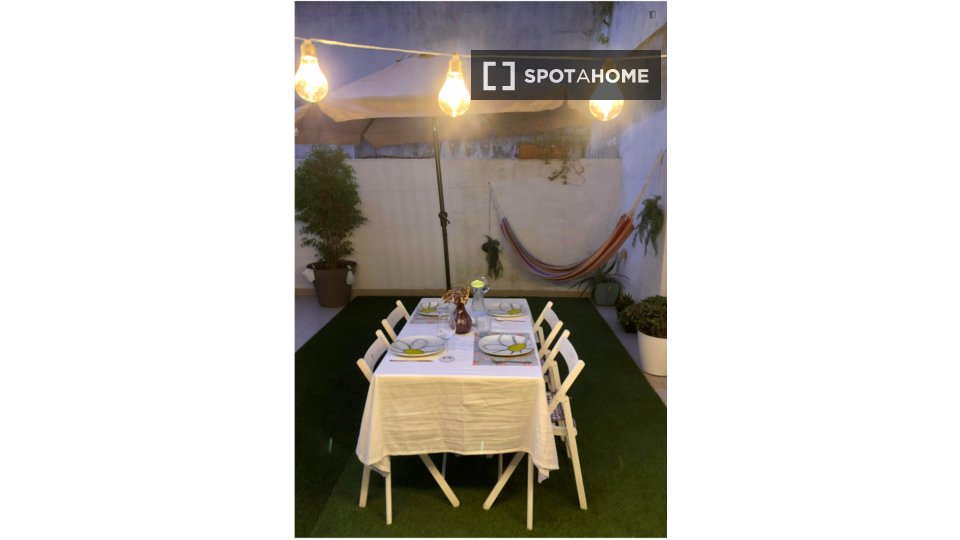 Apartment Lisbon, 1 bed, 65m² — photo 2