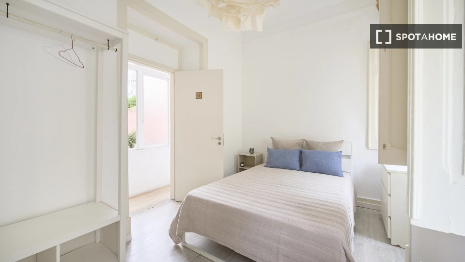 Double room Lisbon, 4 beds — photo 2