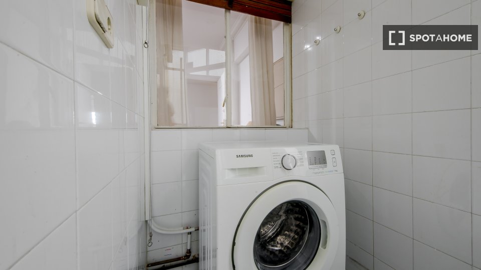 Double room Madrid, 8 beds — photo 1
