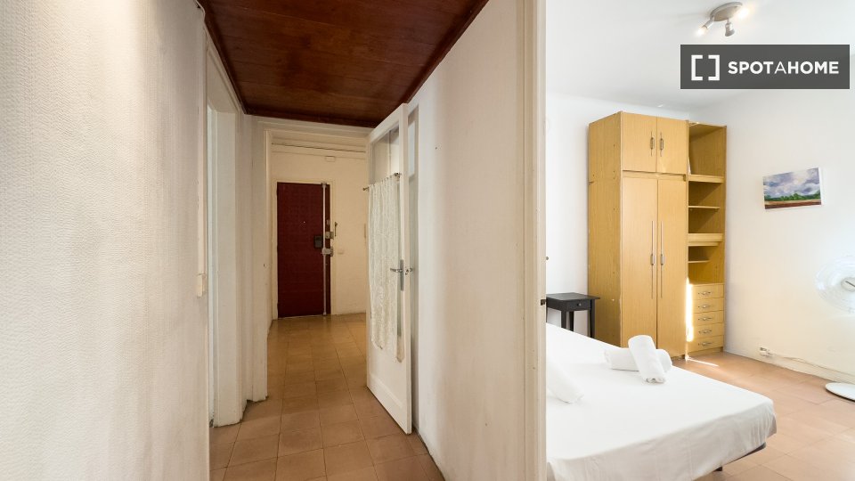 Apartment mono Barcelona, 35m² — photo 4