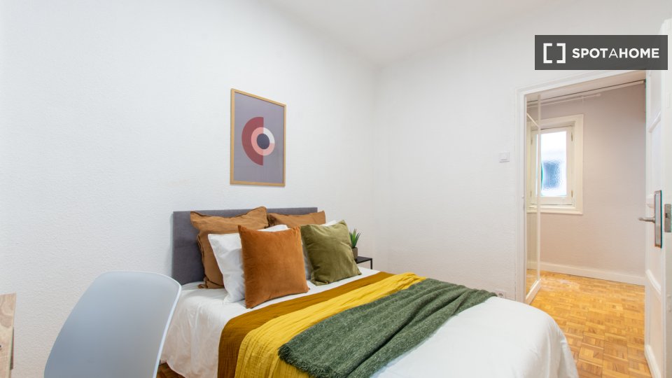 Double room Madrid, 7 beds — photo 9
