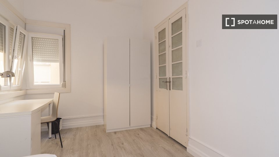 Double room Lisbon, 11 beds — photo 17