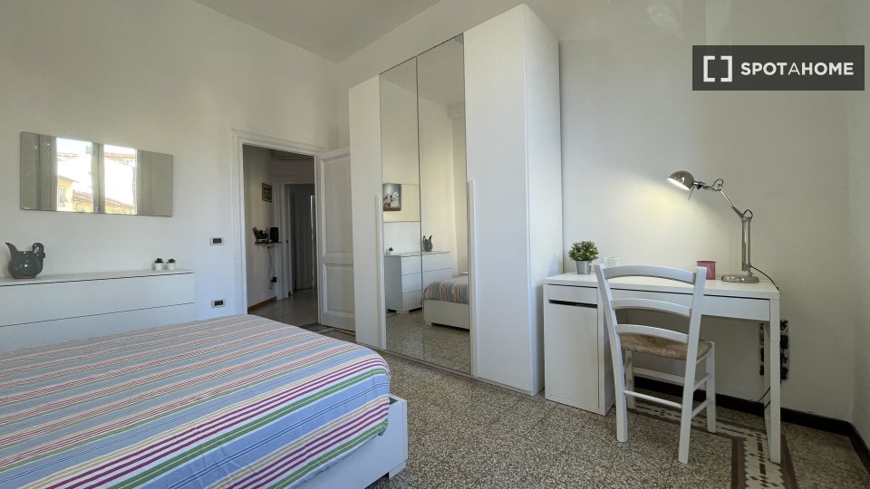 Double room Florence, 4 beds, 90m² — photo 19
