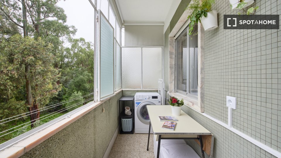 Double room Lisbon, 4 beds — photo 8