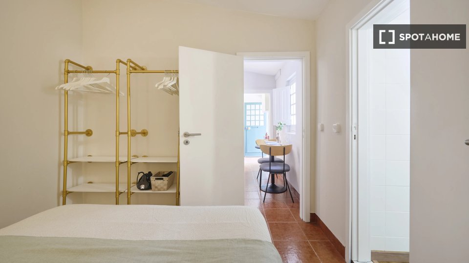 Apartment Lisbon, 1 bed — photo 9