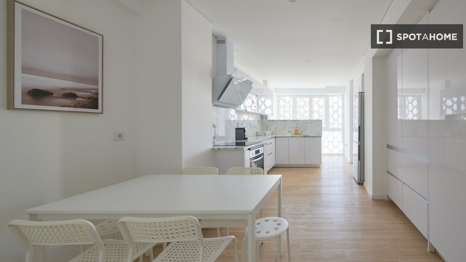 Double room Lisbon, 7 beds — photo 11