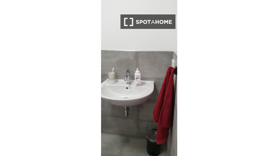 Apartment Berlin, 1 bed, 43m² — photo 2