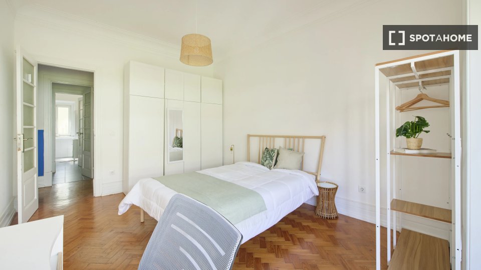 Double room Lisbon, 9 beds — photo 5