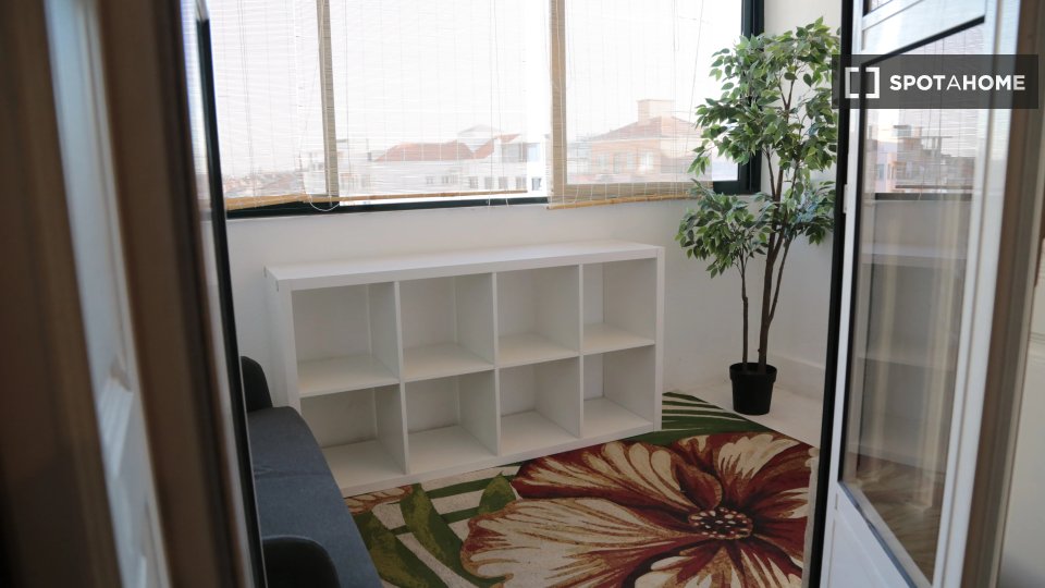 Double room Lisbon, 6 beds — photo 12