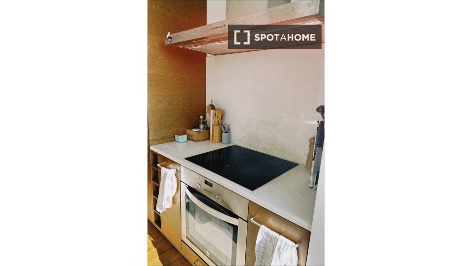 Double room Lisbon, 2 beds — photo 10