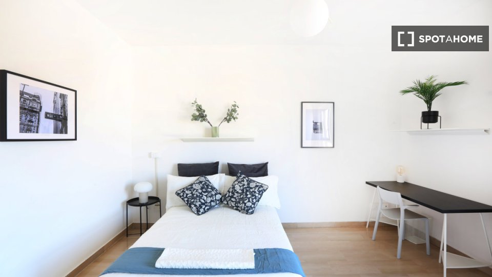 Double room Milan, 3 beds, 101m² — photo 10