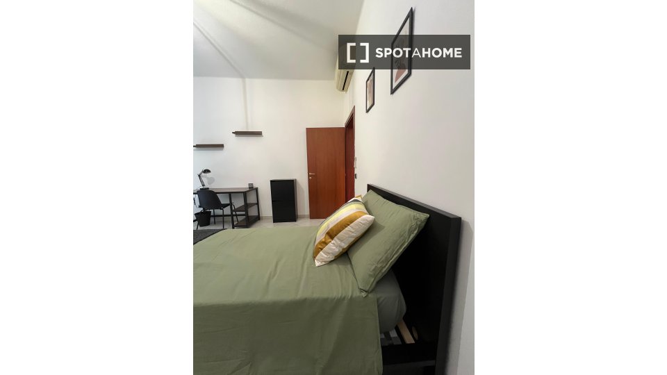 Double room Bologna, 2 beds — photo 14