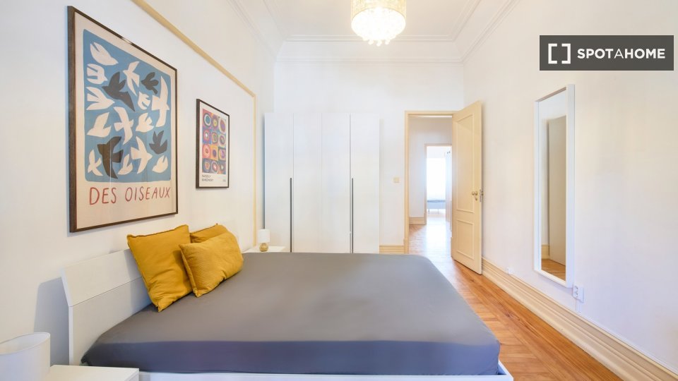 Double room Lisbon, 9 beds — photo 20