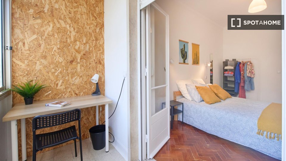 Double room Lisbon, 7 beds, 120m² — photo 3