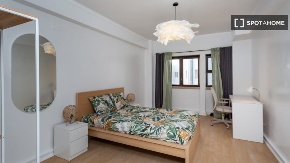 Double room Lisbon, 10 beds — photo 50