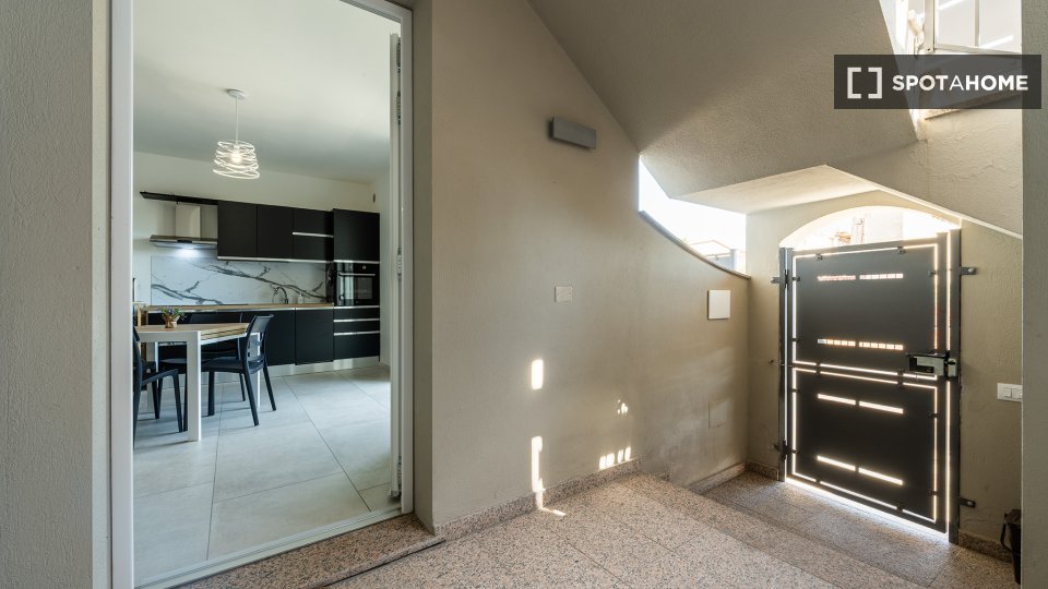 Apartment Cagliari, 2 beds, 66m² — photo 4