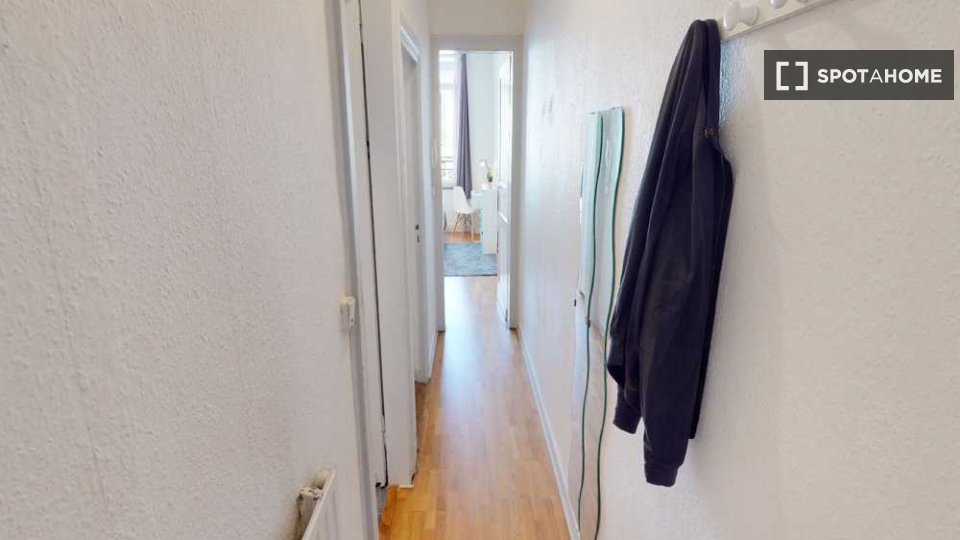Double room Lille, 3 beds, 60m² — photo 9