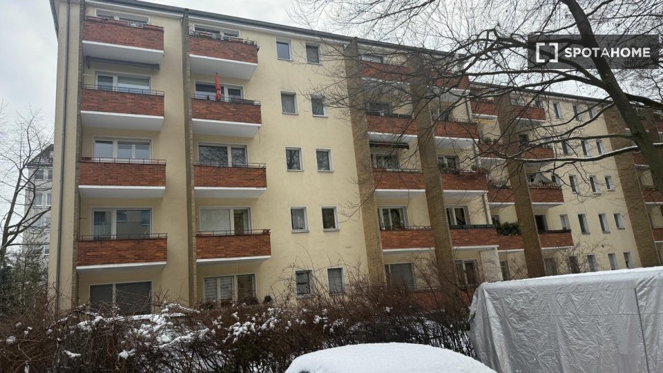 Double room Berlin, 3 beds, 20m² — photo 4