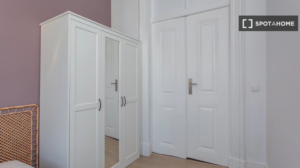 Double room Lisbon, 8 beds — photo 2