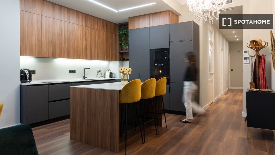 Apartment Valencia, 3 beds, 120m² — photo 1