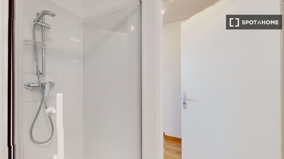 Double room Paris, 11 beds — photo 11
