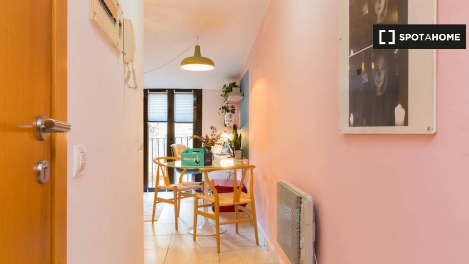Apartment Barcelona, 1 bed, 50m² — photo 1