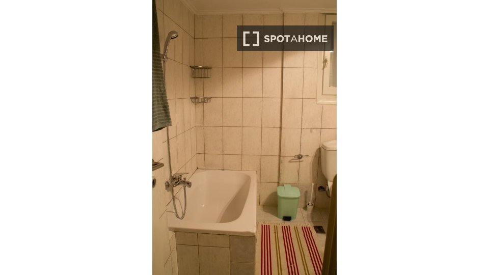 Double room Athens, 2 beds — photo 6