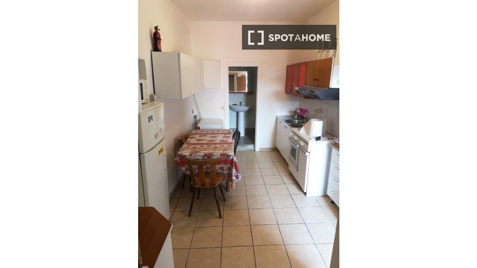 Double room Naples, 3 beds, 110m² — photo 5