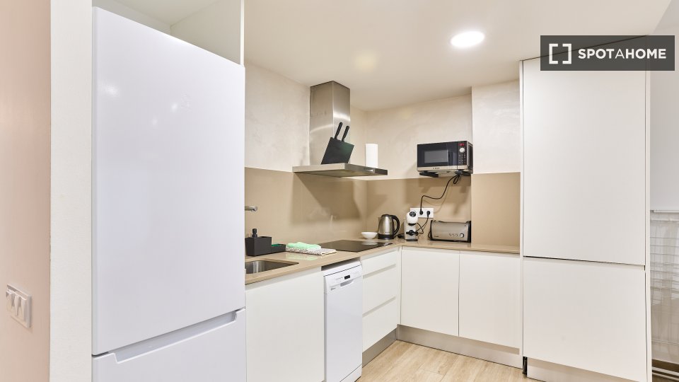 Apartment Barcelona, 2 beds, 55m² — photo 18
