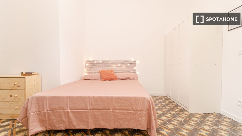 Double room Barcelona, 14 beds, 400m² — photo 19