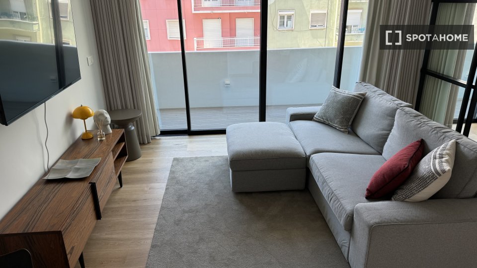 Apartment mono Lisbon, 62m² — photo 9