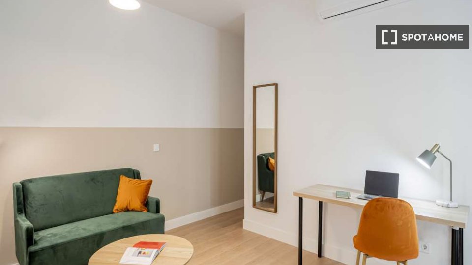 Habitación doble Madrid, 16 habitaciones — foto 10