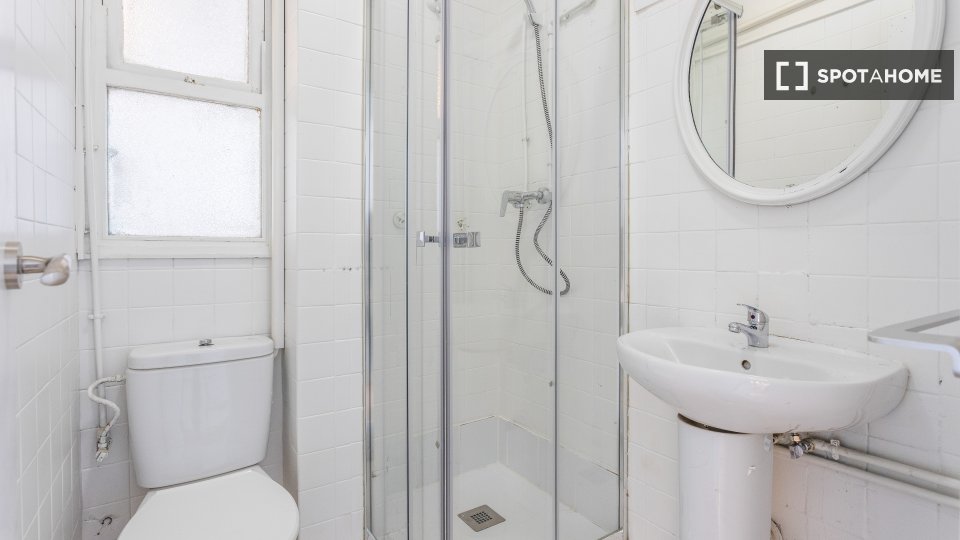 Double room Alicante, 8 beds, 200m² — photo 9