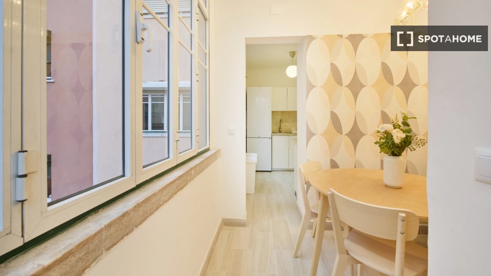 Double room Lisbon, 6 beds — photo 8