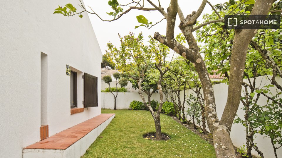 Apartment Lisbon, 3 beds, 140m² — photo 19