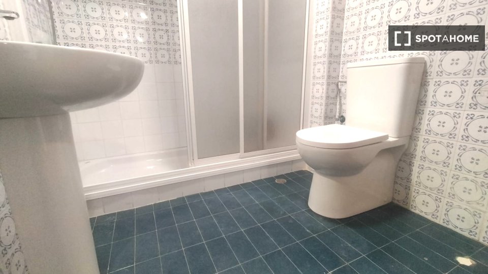 Double room Valencia, 4 beds, 120m² — photo 18