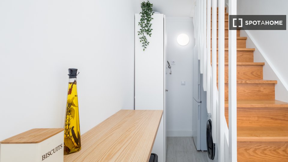 Apartment Lisbon, 1 bed — photo 24