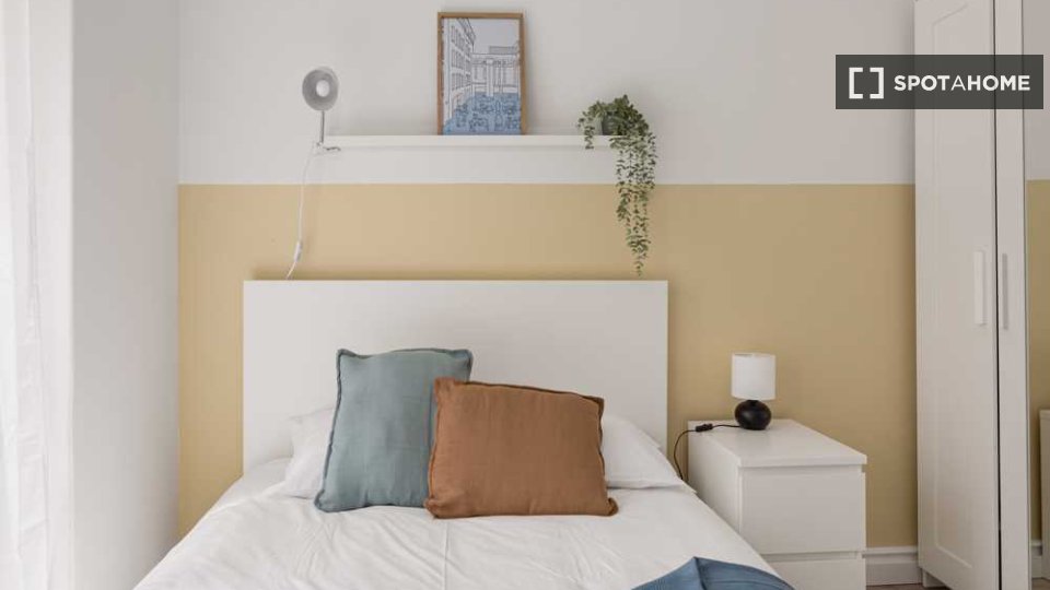 Double room Lisbon, 7 beds — photo 1